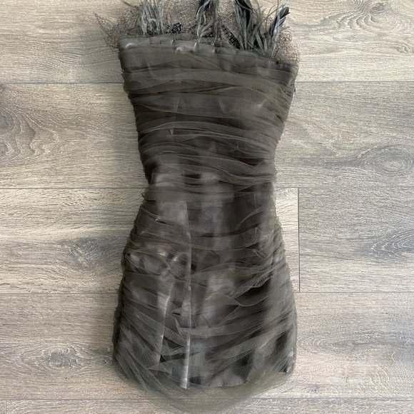 ONE OF KIND GUESS BY MARCIANO FEATHER DRESS - Picture 2 of 7